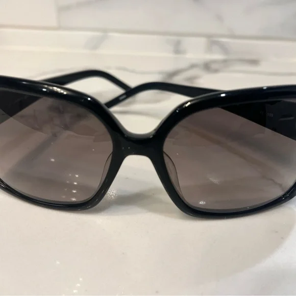 Lacoste L623S 001 Black Grey Sunglasses 56 16 135. Lenses Have‎ minor scratches - Picture 7 of 7